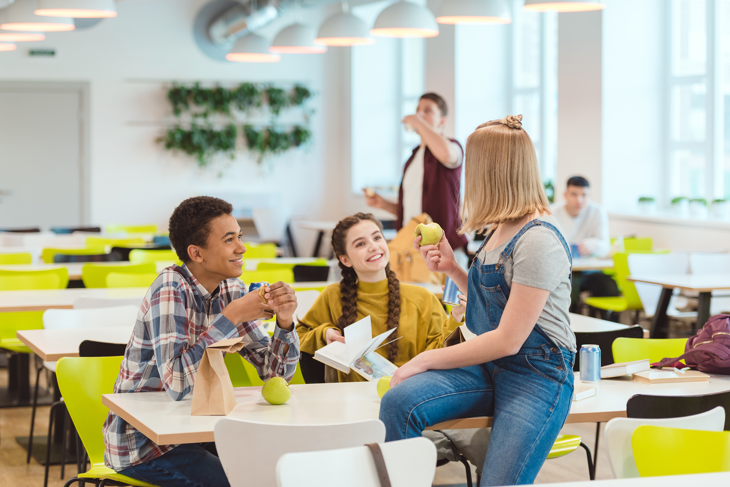 Gemeinsames Essen in Kita und Schule stärkt Kinder nachhaltig